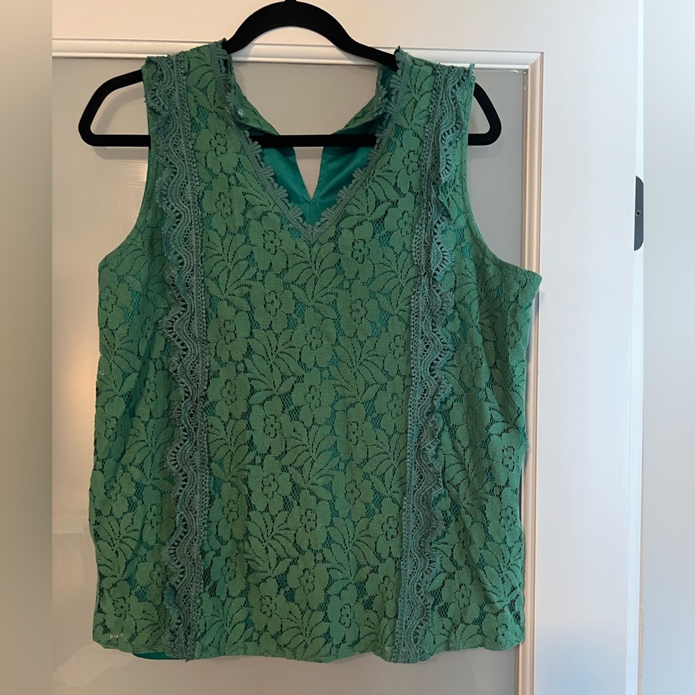 Chic Green Lace V-Neck Blouse